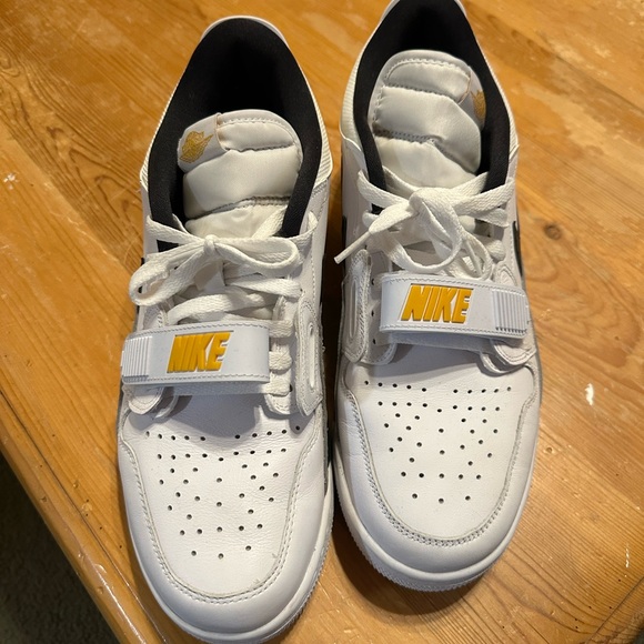 Air Jordan Legacy 312 Low - Picture 7 of 8